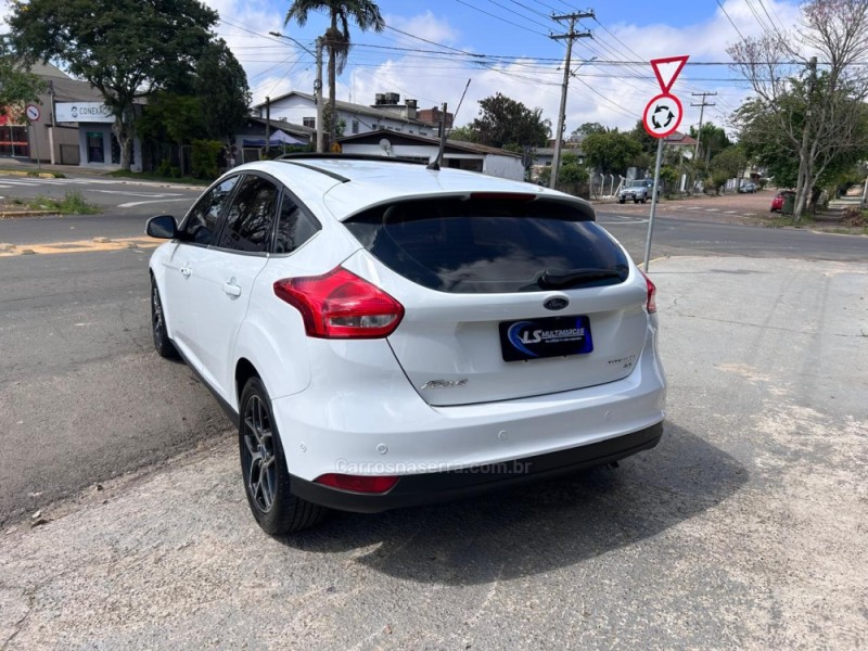 FOCUS 2.0 TITANIUM FASTBACK 16V FLEX 4P AUTOMÁTICO - 2016 - VENâNCIO AIRES