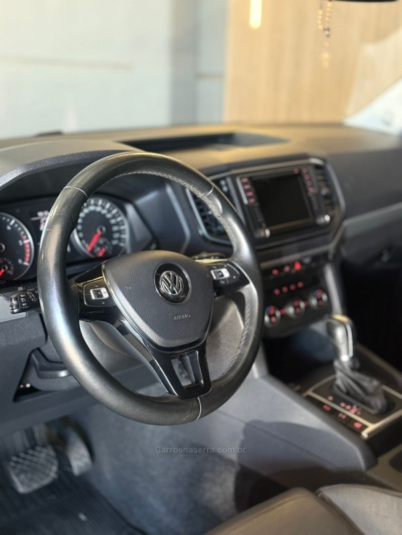 AMAROK 2.0 HIGHLINE 4X4 CD 16V TURBO INTERCOOLER DIESEL 4P AUTOMÁTICO - 2019 - LAJEADO