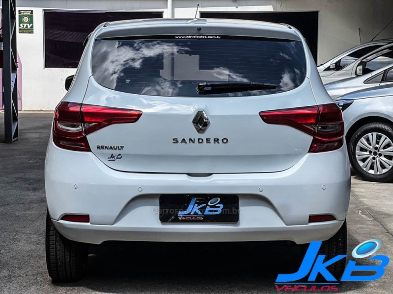 SANDERO 1.0 LIFE 12V FLEX 4P MANUAL - 2020 - NOVO HAMBURGO