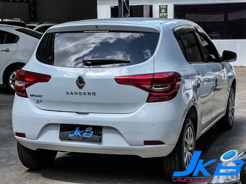 SANDERO 1.0 LIFE 12V FLEX 4P MANUAL - 2020 - NOVO HAMBURGO