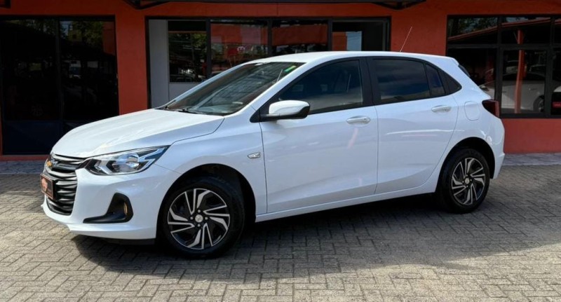 ONIX 1.0 LT 12V FLEX 4P MANUAL - 2025 - CANELA