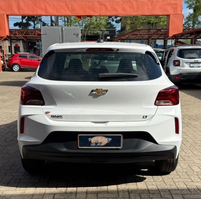 ONIX 1.0 LT 12V FLEX 4P MANUAL - 2025 - CANELA
