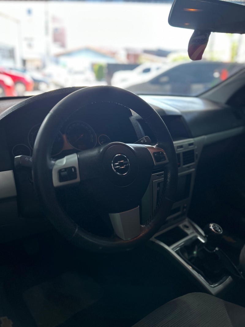 VECTRA 2.0 MPFI ELEGANCE 8V FLEX 4P MANUAL - 2009 - FELIZ