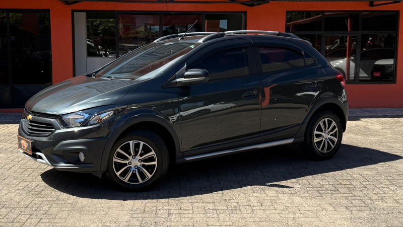ONIX 1.4 MPFI ACTIV 8V FLEX 4P AUTOMÁTICO - 2018 - CANELA