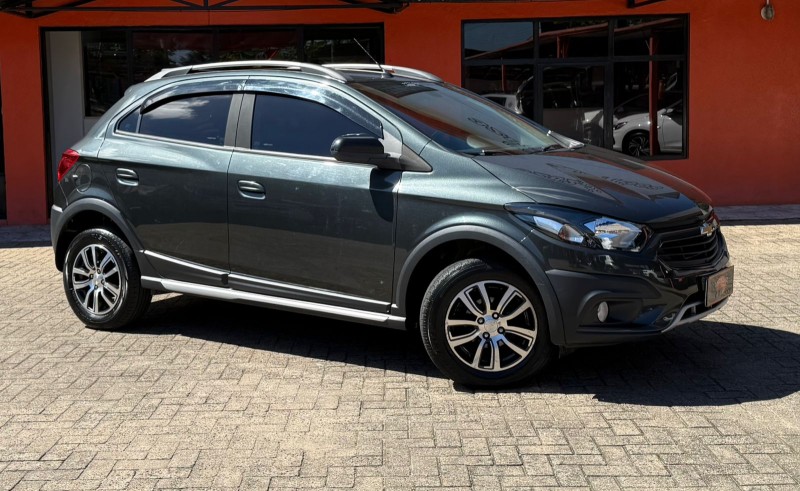 ONIX 1.4 MPFI ACTIV 8V FLEX 4P AUTOMÁTICO