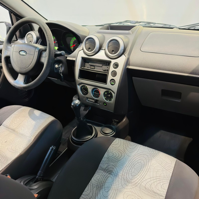 FIESTA 1.6 MPI SEDAN 8V FLEX 4P MANUAL - 2008 - CAXIAS DO SUL