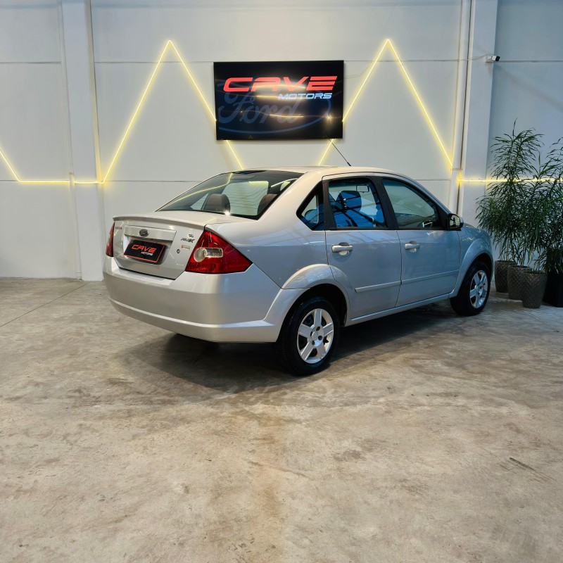 FIESTA 1.6 MPI SEDAN 8V FLEX 4P MANUAL - 2008 - CAXIAS DO SUL