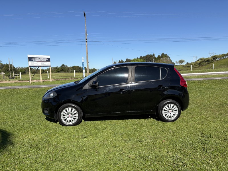 PALIO 1.4 MPI ATTRACTIVE 8V FLEX 4P MANUAL - 2013 - FARROUPILHA