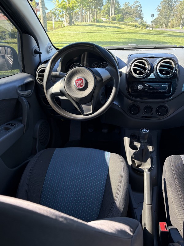 PALIO 1.4 MPI ATTRACTIVE 8V FLEX 4P MANUAL - 2013 - FARROUPILHA