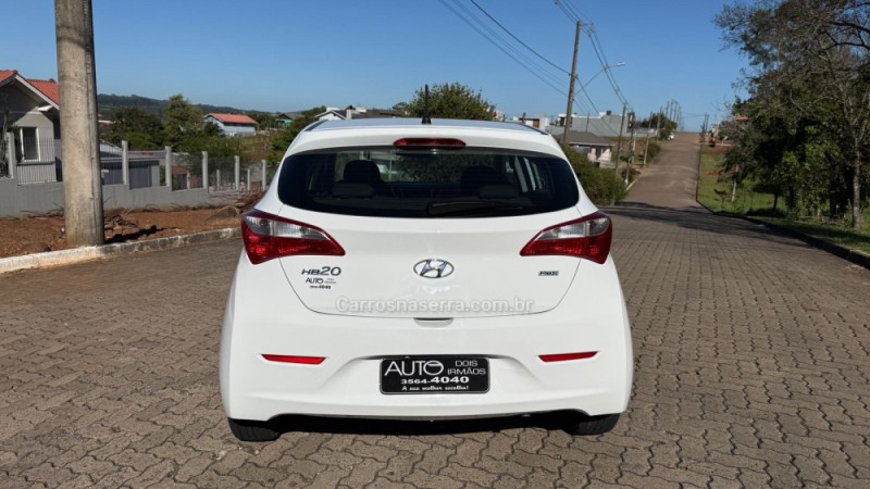HB20 1.0 COMFORT 12V FLEX 4P MANUAL - 2015 - DOIS IRMãOS