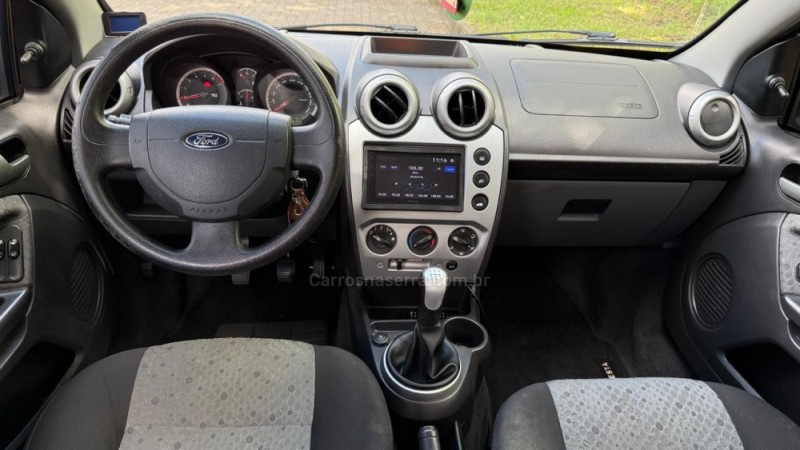 FIESTA 1.6 MPI CLASS HATCH 8V FLEX 4P MANUAL - 2013 - DOIS IRMãOS