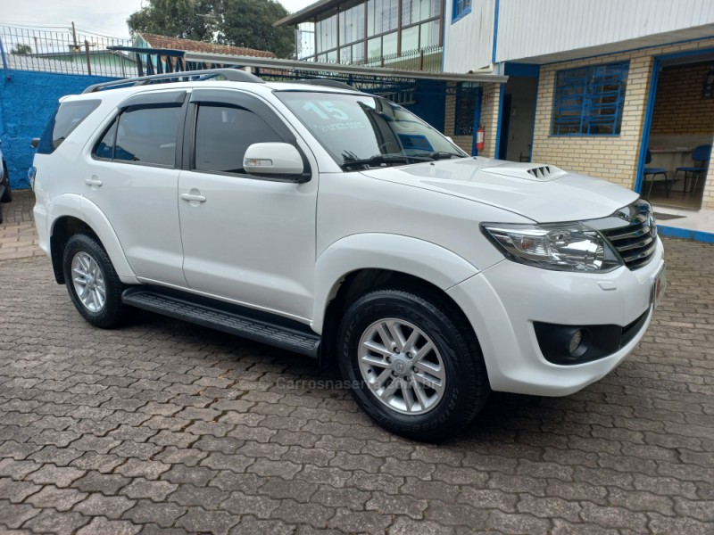 HILUX SW4 3.0 SRV 4X4 16V TURBO INTERCOOLER DIESEL 4P AUTOMÁTICO - 2015 - CAXIAS DO SUL