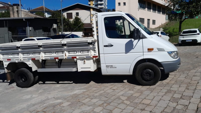 SPRINTER 2.2 CHASSI 413 CDI DIESEL 3P MANUAL - 2011 - FARROUPILHA