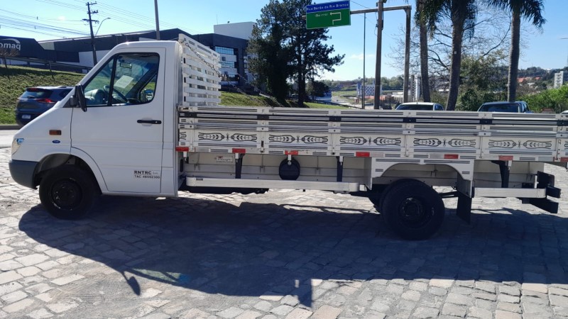 SPRINTER 2.2 CHASSI 413 CDI DIESEL 3P MANUAL - 2011 - FARROUPILHA