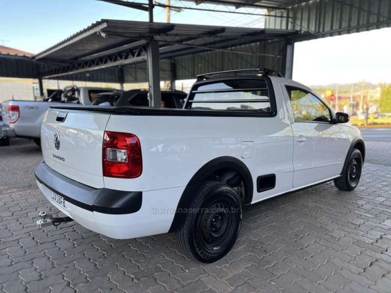 SAVEIRO 1.6 MI TREND CS 8V FLEX 2P MANUAL G.V - 2014 - BOM PRINCíPIO