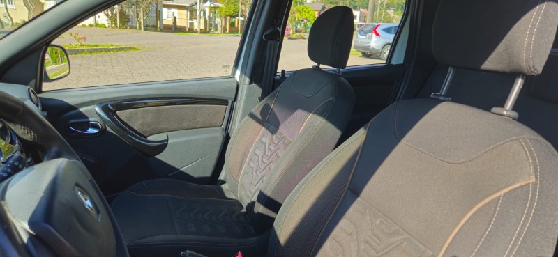 DUSTER 2.0 DYNAMIQUE 4X2 16V FLEX 4P AUTOMÁTICO - 2016 - CANELA