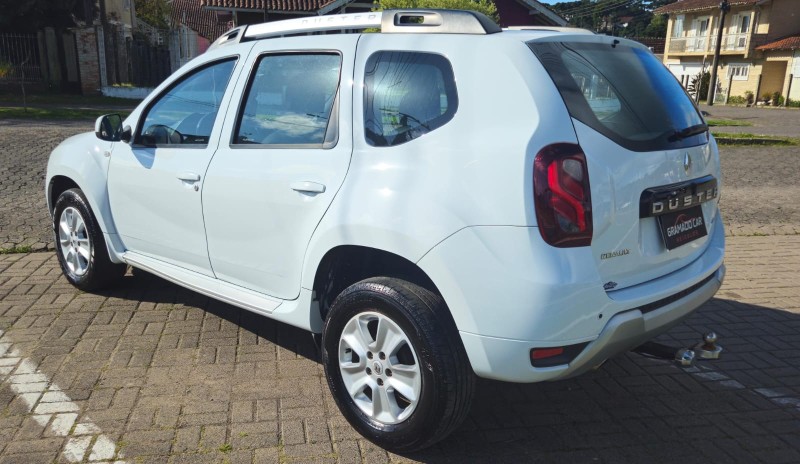 DUSTER 2.0 DYNAMIQUE 4X2 16V FLEX 4P AUTOMÁTICO - 2016 - CANELA