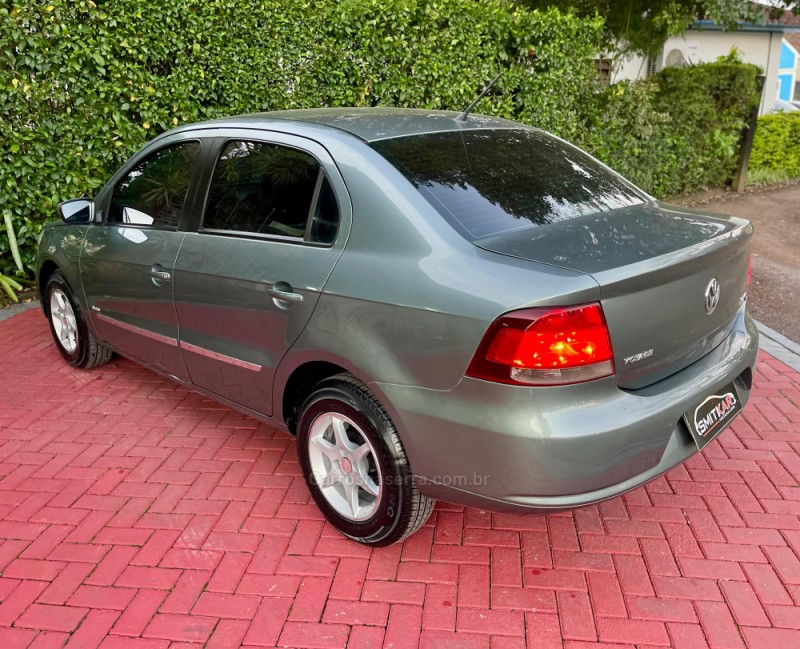 VOYAGE 1.6 MI TREND 8V FLEX 4P AUTOMATIZADO - 2011 - ROLANTE