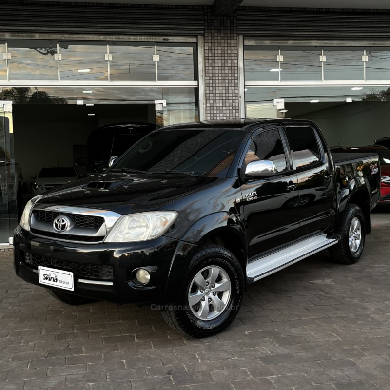 HILUX 3.0 SRV 4X4 CD 16V TURBO INTERCOOLER DIESEL 4P AUTOMÁTICO - 2011 - VACARIA