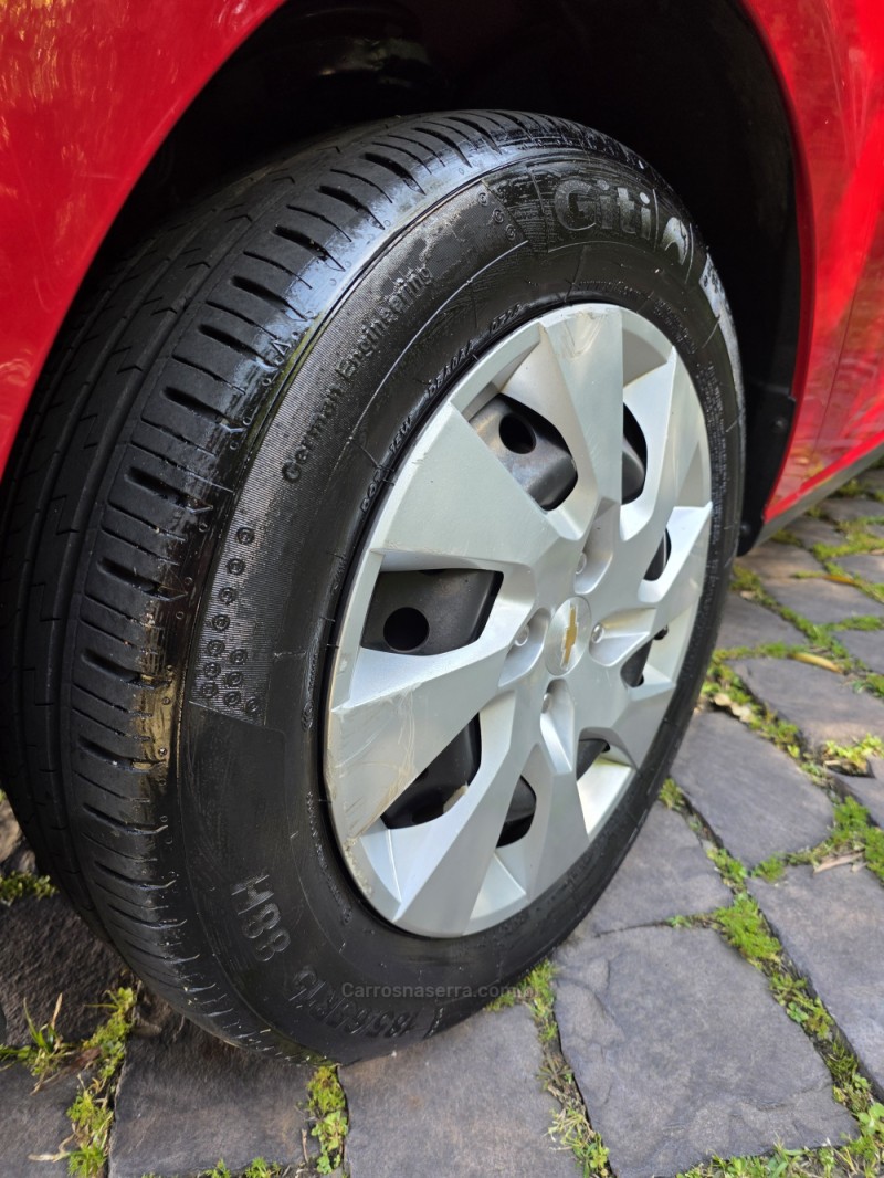 ONIX 1.4 MPFI LT 8V FLEX 4P MANUAL - 2014 - CAXIAS DO SUL