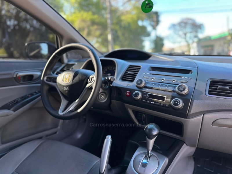 CIVIC 1.8 LXL 16V FLEX 4P AUTOMÁTICO - 2011 - PAROBé