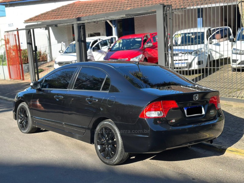 CIVIC 1.8 LXL 16V FLEX 4P AUTOMÁTICO - 2011 - PAROBé