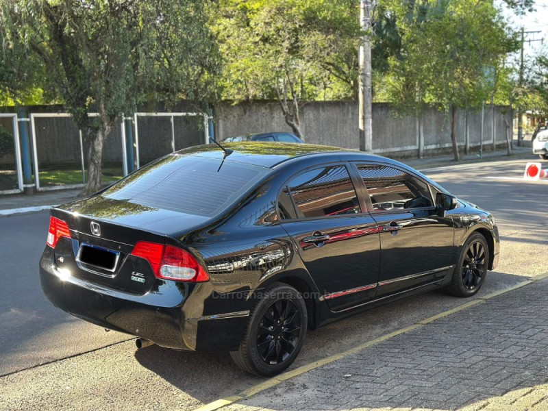 CIVIC 1.8 LXL 16V FLEX 4P AUTOMÁTICO - 2011 - PAROBé