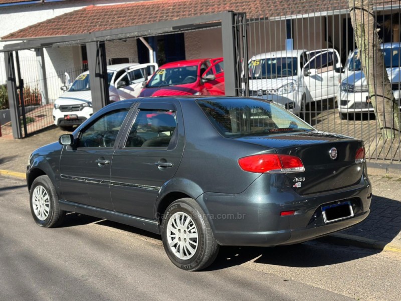 SIENA 1.0 MPI EL 8V FLEX 4P MANUAL - 2010 - PAROBé
