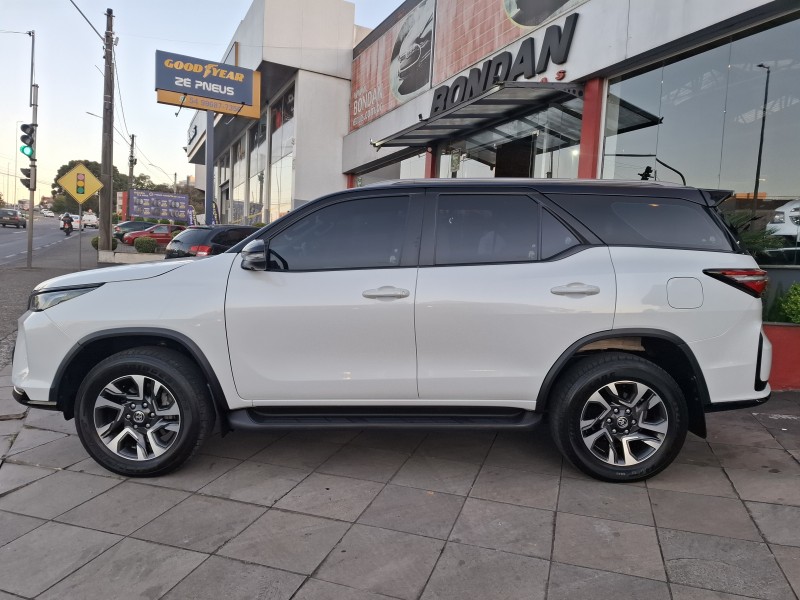HILUX SW4 2.8 SRX 4X4 DIAMOND 16V TURBO DIESEL 4P 7 LUGARES AUTOMÁTICO - 2024 - FARROUPILHA