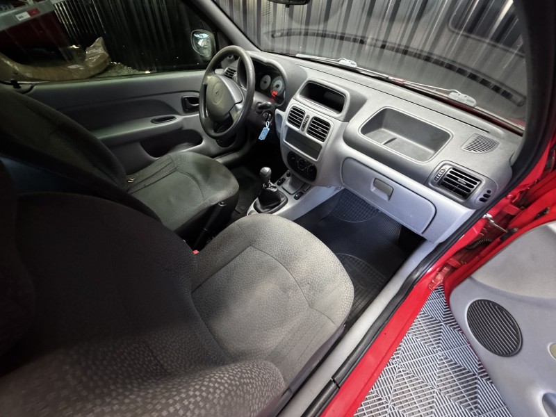 CLIO 1.0 AUTHENTIQUE 16V HI-FLEX 2P MANUAL - 2010 - CAXIAS DO SUL