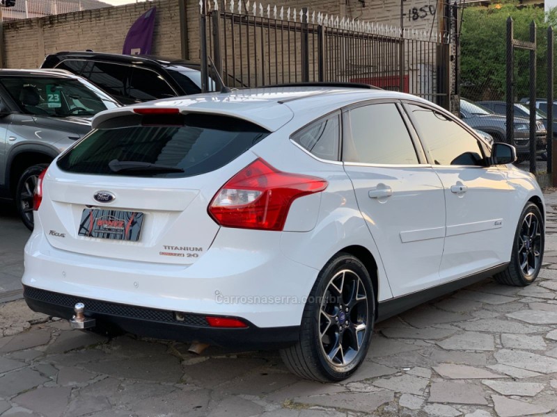 FOCUS 2.0 TITANIUM PLUS 16V FLEX 4P AUTOMÁTICO - 2015 - CAXIAS DO SUL