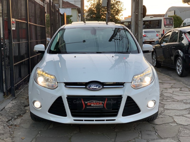 FOCUS 2.0 TITANIUM PLUS 16V FLEX 4P AUTOMÁTICO - 2015 - CAXIAS DO SUL