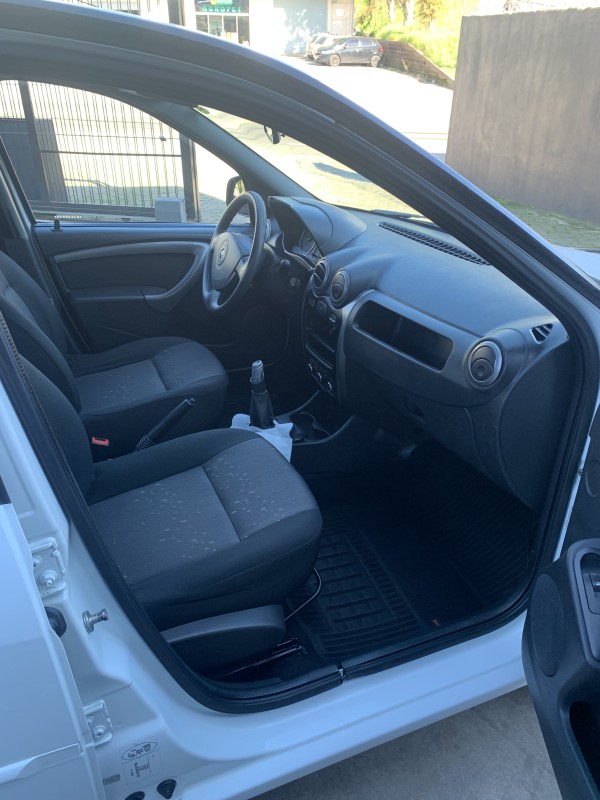 LOGAN 1.0 EXPRESSION 16V FLEX 4P MANUAL - 2013 - CAXIAS DO SUL