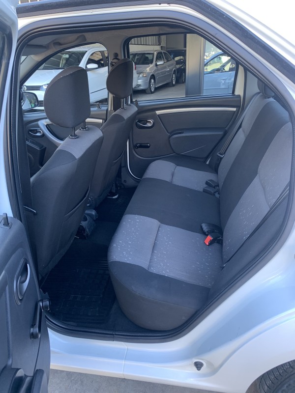 LOGAN 1.0 EXPRESSION 16V FLEX 4P MANUAL - 2013 - CAXIAS DO SUL