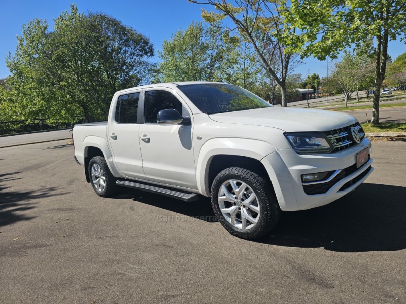 AMAROK 3.0 V6 TDI HIGHLINE CD DIESEL 4MOTION AUTOMÁTICO