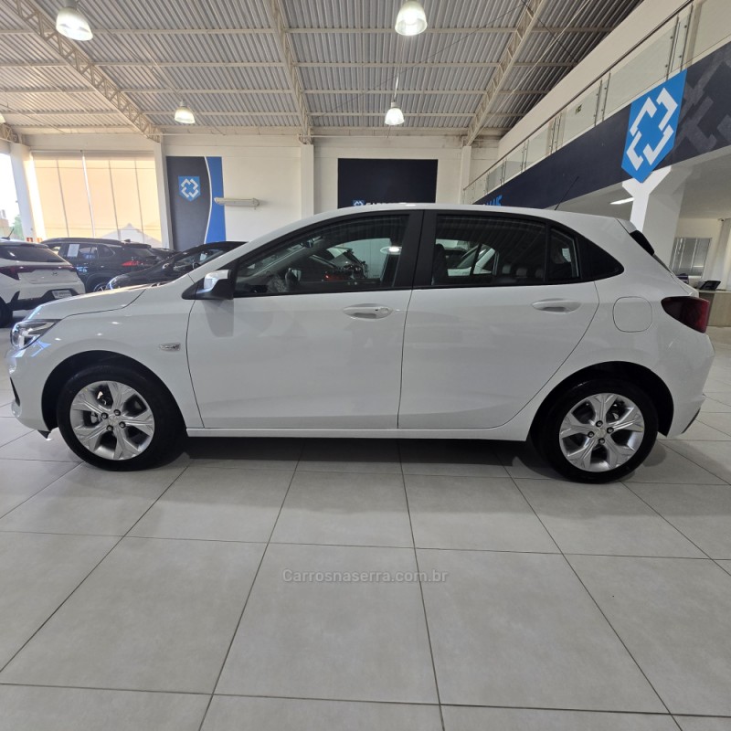 ONIX 1.0 LTZ 12V TURBO FLEX 4P MANUAL - 2025 - SANTA CRUZ DO SUL