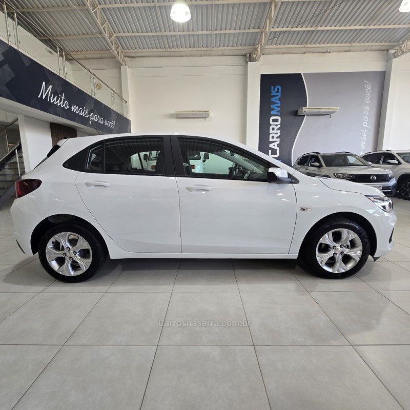 ONIX 1.0 LTZ 12V TURBO FLEX 4P MANUAL - 2025 - SANTA CRUZ DO SUL