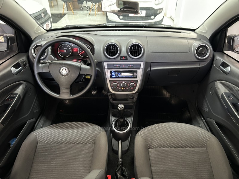 VOYAGE 1.0 MI TRENDLINE 8V FLEX 4P MANUAL - 2012 - NOVA PRATA