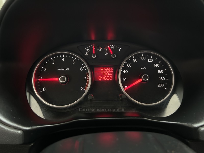 VOYAGE 1.0 MI TRENDLINE 8V FLEX 4P MANUAL - 2012 - NOVA PRATA