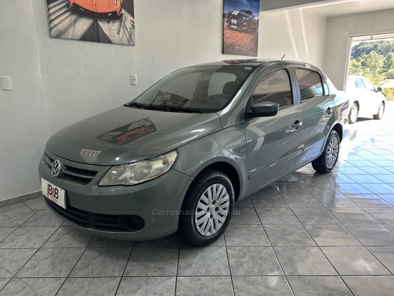 VOYAGE 1.0 MI TRENDLINE 8V FLEX 4P MANUAL