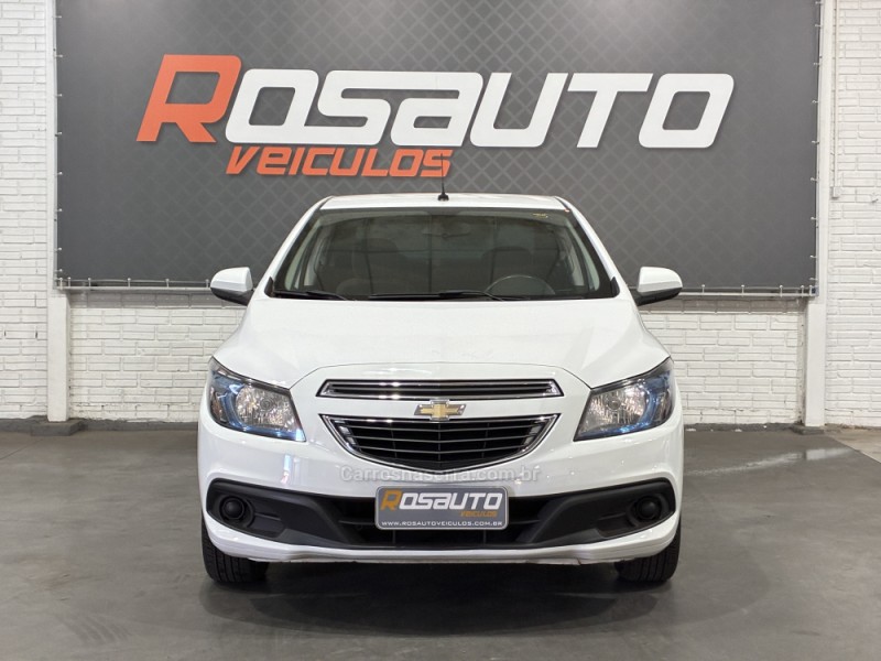 PRISMA 1.4 MPFI LT 8V FLEX 4P MANUAL - 2016 - VENâNCIO AIRES