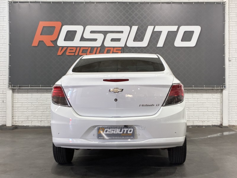 PRISMA 1.4 MPFI LT 8V FLEX 4P MANUAL - 2016 - VENâNCIO AIRES