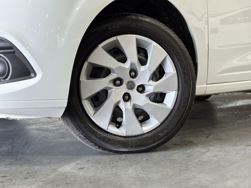 PRISMA 1.4 MPFI LT 8V FLEX 4P MANUAL - 2016 - VENâNCIO AIRES