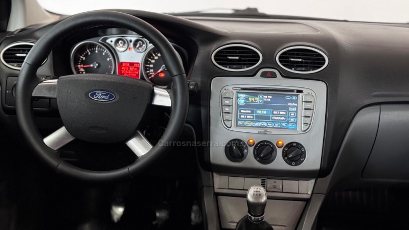 FOCUS 1.6 8V FLEX 4P MANUAL - 2013 - ESTâNCIA VELHA