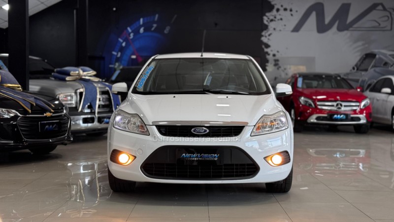 FOCUS 1.6 8V FLEX 4P MANUAL - 2013 - ESTâNCIA VELHA