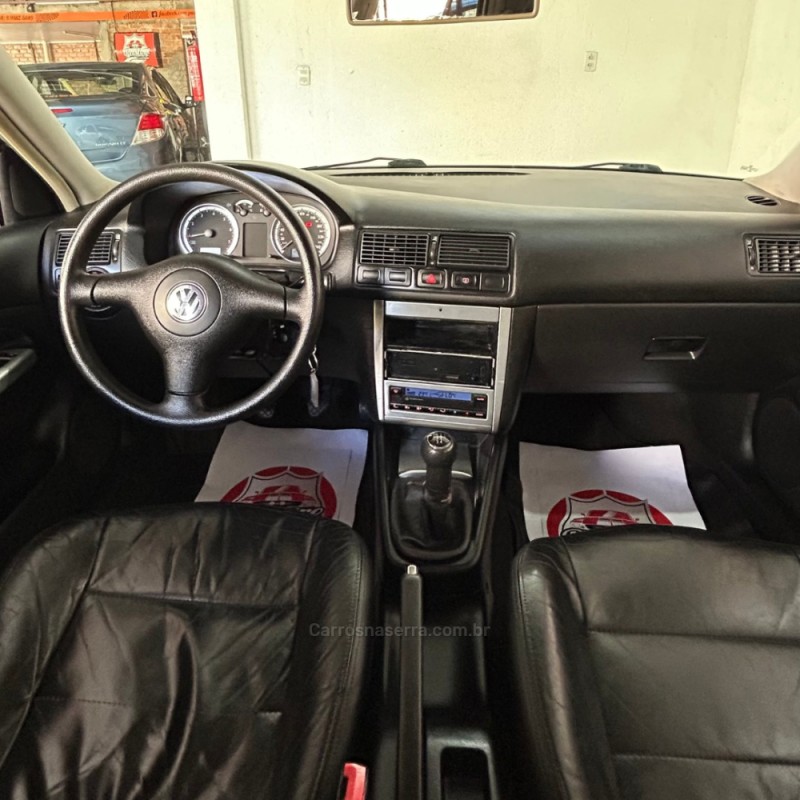 GOLF 1.6 MI FLASH 8V FLEX 4P MANUAL - 2006 - VACARIA