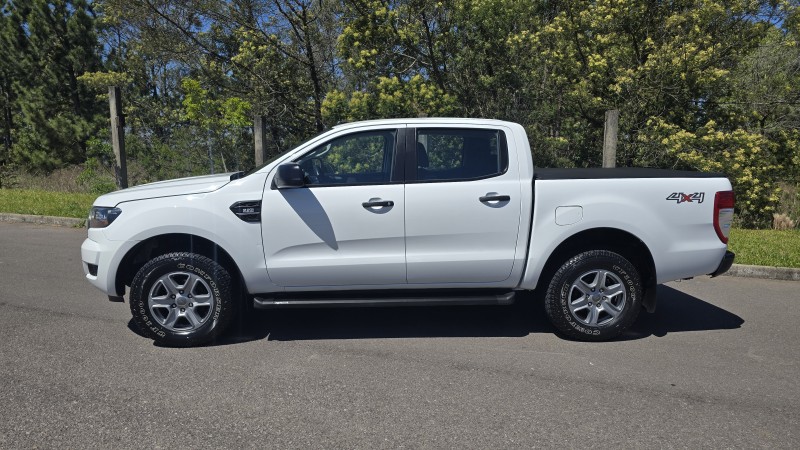 RANGER 2.2 XLS 4X4 CD 16V DIESEL 4P MANUAL - 2017 - BENTO GONçALVES