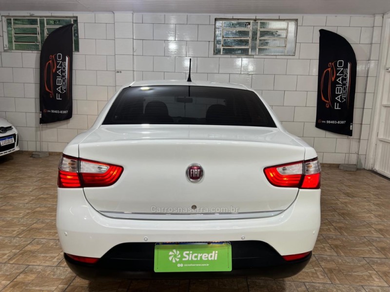 SIENA 1.4 MPI ATTRACTIVE 8V FLEX 4P MANUAL - 2014 - BENTO GONçALVES