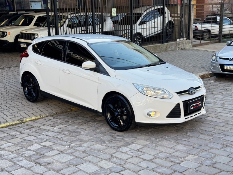 FOCUS 2.0 SE 16V FLEX 4P AUTOMÁTICO - 2015 - CAXIAS DO SUL