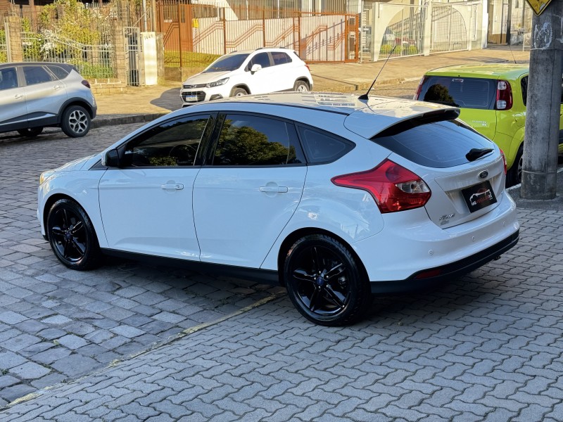 FOCUS 2.0 SE 16V FLEX 4P AUTOMÁTICO - 2015 - CAXIAS DO SUL